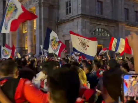 Imponente serenata a Chivas antes del Clásico Tapatío