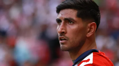 Rumor: Chivas intercambiaría al Pocho Guzmán por jugador de Rayados