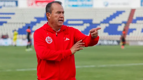 Efraín Flores se refirió a Chicharito Hernández.