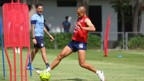 Fernando Gago ya comenzó a ejecutar su plan de esta semana para el Clásico Tapatío