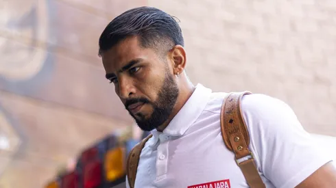 El defensor se fue por la puerta de atrás, cuando salió Peláez.