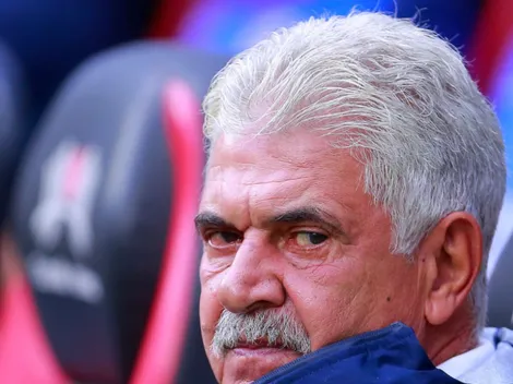 Tuca Ferretti ve injusto que juegue Chicharito antes que Ricardo Marín