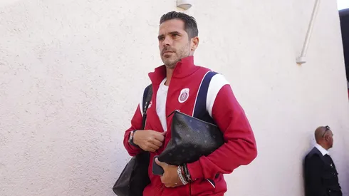 Gago no ha logrado convencer con el funcionamiento de Chivas.