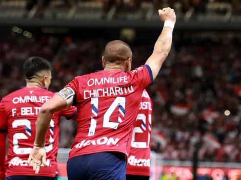 Chicharito no estaba solo en la fiesta; ya hay postura de la directiva