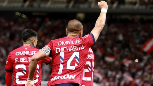 Chicharito recibió las felicitaciones de sus exclubes.