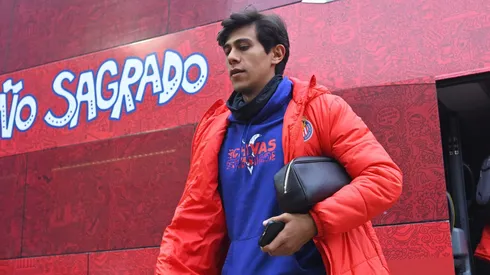 Macías solo se iría si sigue Fernando Gago en Chivas.