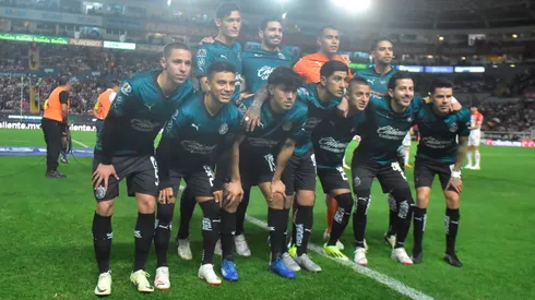 El futbolista que recupera Chivas ante Puebla.