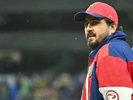 Afición de Chivas estalló contra Amaury Vergara tras los convocados de Gago