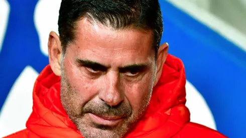 Fernando Hierro durante un juego de Chivas.