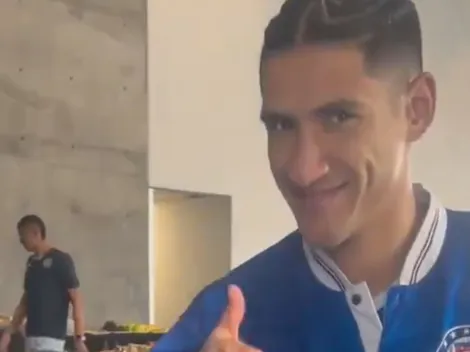 Incómodo reencuentro de aficionados de Chivas con Uriel Antuna