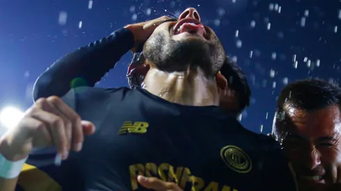 Alexis Vega festejó un gol que terminó por ser anulado.