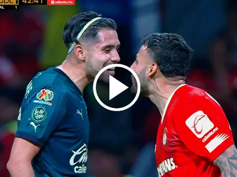 La picante pelea entre Alexis Vega y Ricardo Marín en Chivas vs. Toluca