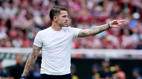 Fernando Gago apostó por Chicharito en la ida.