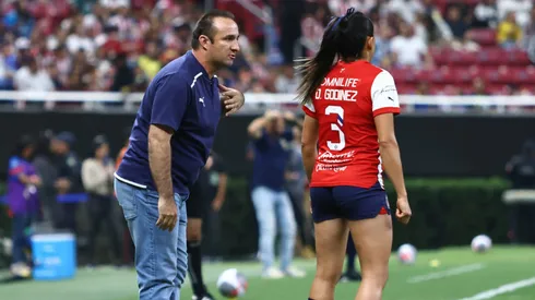 El estratega de las rojiblancas confía en la capacidad de su plantilla.