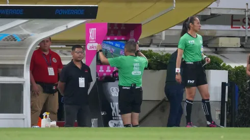 El VAR le jugó una mala pasada a las Chivas.