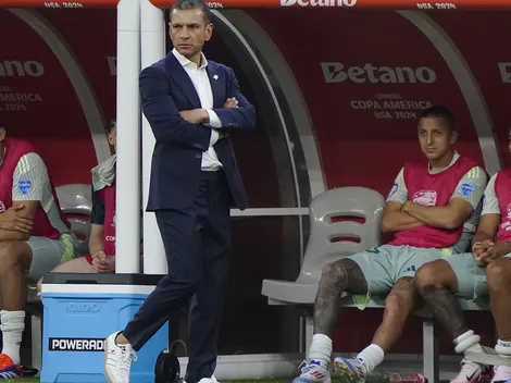 Afición tundió a Jaime Lozano por no meter a Roberto Alvarado