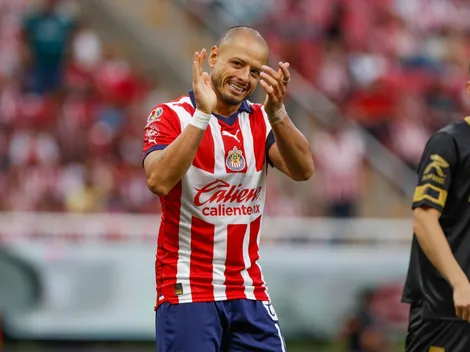 Chicharito cumplió sueño de jugadora de Chivas Femenil