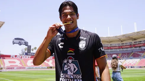 Luis Puente anotó un golazo en su reencuentro con Chivas