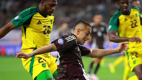 Alvarado en el juego ante Jamaica.