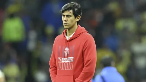 Macías presentado en Santos.