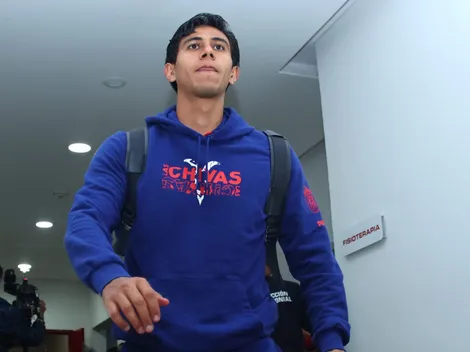 Chivas sigue sin ponerse de acuerdo con Santos por Macías