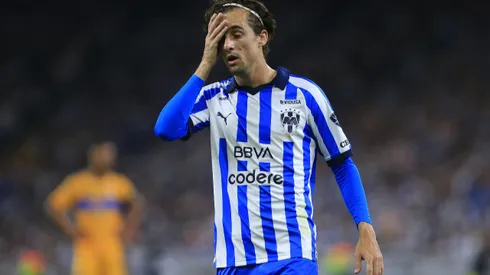 Golpe bajo de Rayados a las Chivas por Jordi Cortizo