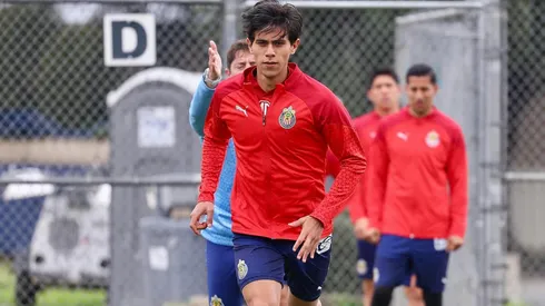 José Juan Macías debe definir su futuro en Chivas al regresar a Guadalajara