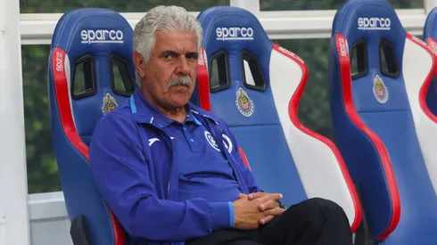 Tuca espera más de Chicharito.