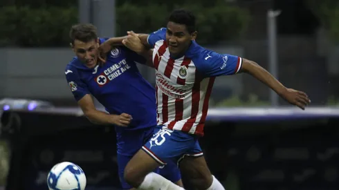 Bebote no puede jugar en Chivas, definitivamente.