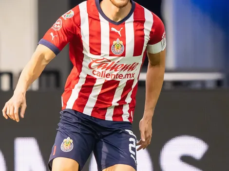 Llegó como bombazo a Chivas y ahora no encuentra equipo
