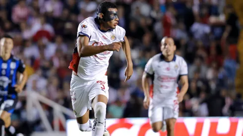 Gilberto Sepúlveda se mantiene como figura de la defensa de Chivas