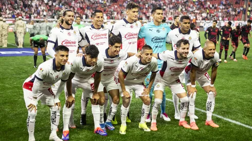 Afición de Chivas exige una victoria a los jugadores.