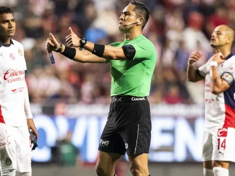 David Medrano le tiró al árbitro de Xolos vs. Chivas