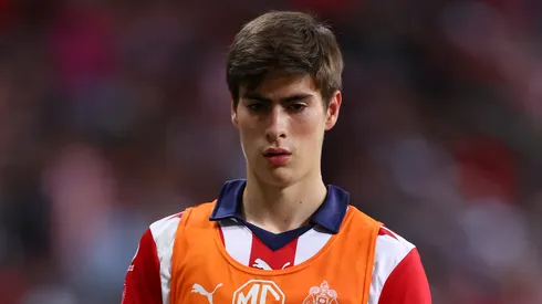 Hormiga González marcó su primer gol en Chivas.