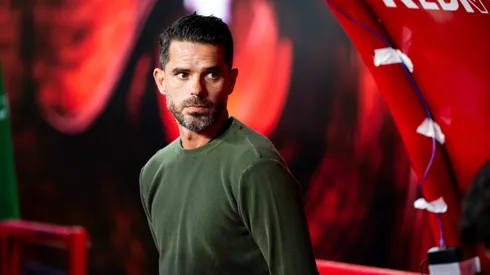 Fernando Gago no pudo ante Juan Carlos Osorio.