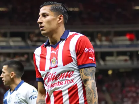 ¿Por qué fue reemplazado Carlos Cinsneros en Chivas vs. Tijuana?