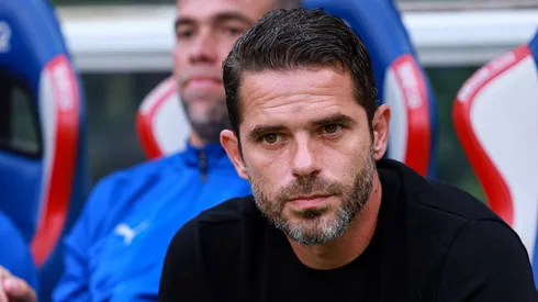 Gago analiza variantes en la alineación de Chivas.