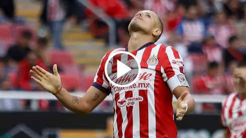 Afición estalló contra Chicharito Hernández.