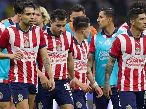 El jugador que podría salir de Chivas para dejarle dinero a seis meses de vencer su contrato