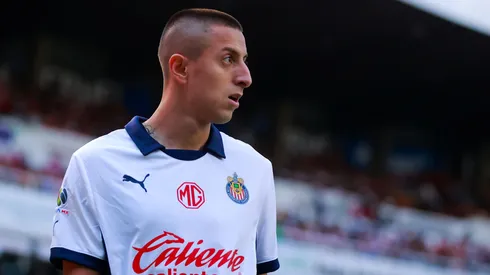 Chivas definió el futuro del Piojo Alvarado.