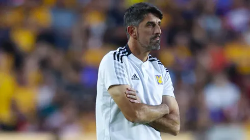 Paunovic contempla en juego ante Chivas.