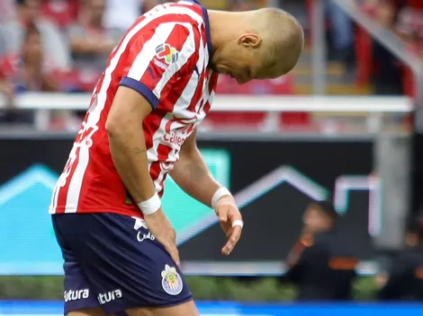 La última noticia de Chicharito que complica los planes de Fernando Gago para Chivas vs. Tigres