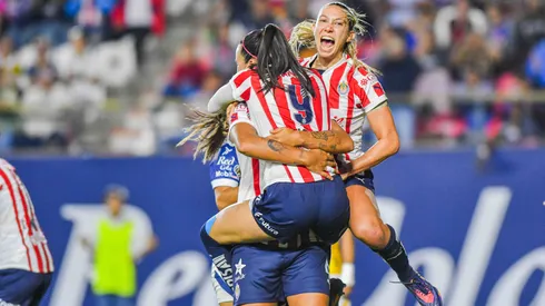 Las Chivas Femenil celebran el triunfo en San Luis.