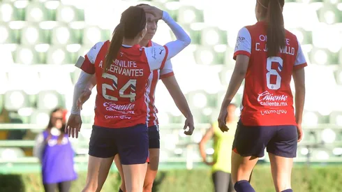 Alicia Cervantes tuvo que ser mesera antes de ser jugadora de Chivas Femenil.