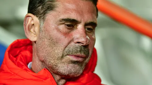 Afición de Chivas reaccionó al fracaso de Fernando Hierro en Arabia