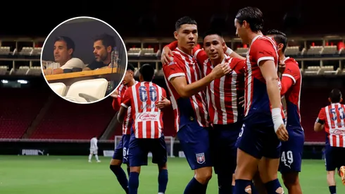 Las figuras del Tapatío con Gago en el palco.