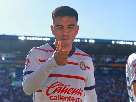 El Nene se intimida con Rafa Márquez en el Tri