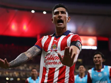 La postura de Chivas con el presente del Pocho Guzmán