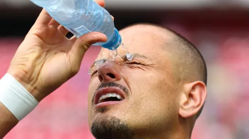 Chicharito en juego de Chivas.