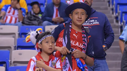 Los aficionados de las Chivas plenaron nuevamente el Estadio Cuauhtémoc